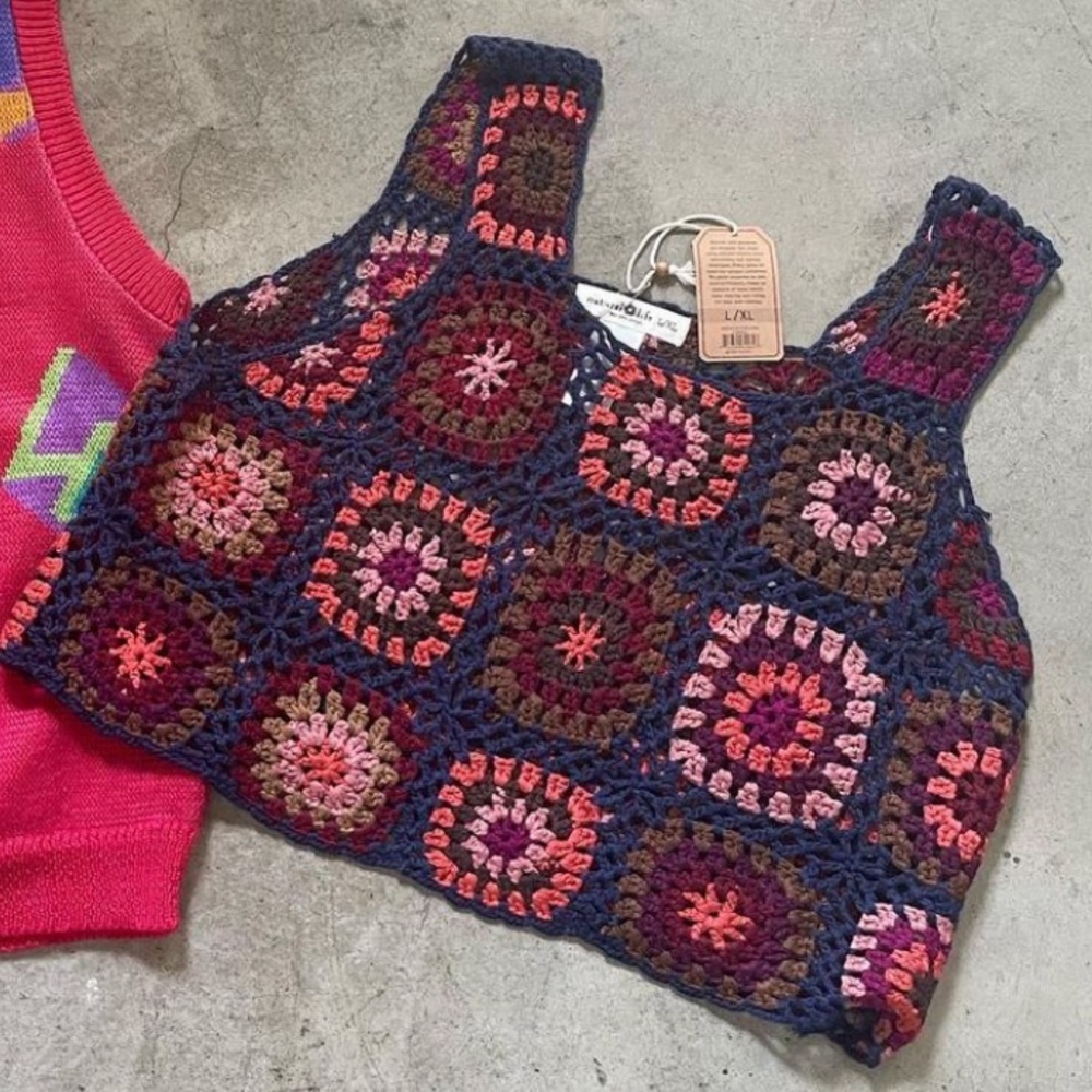 NWT Crochet Floral Cropped Tank